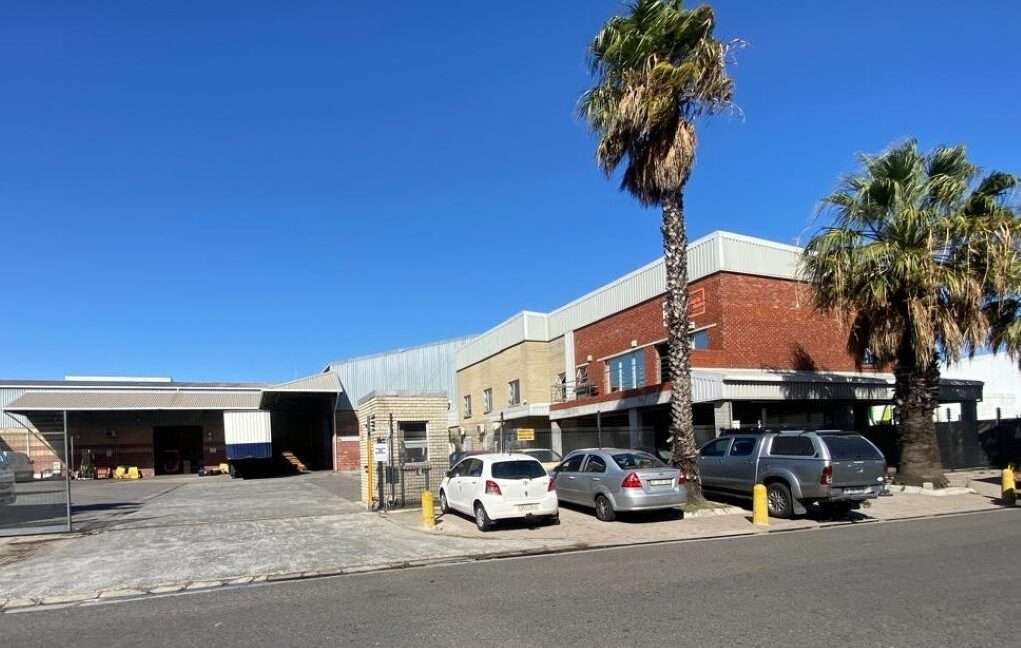22 Madrid Road: Two New Leases Boost Landlord Returns in Airport Industria
