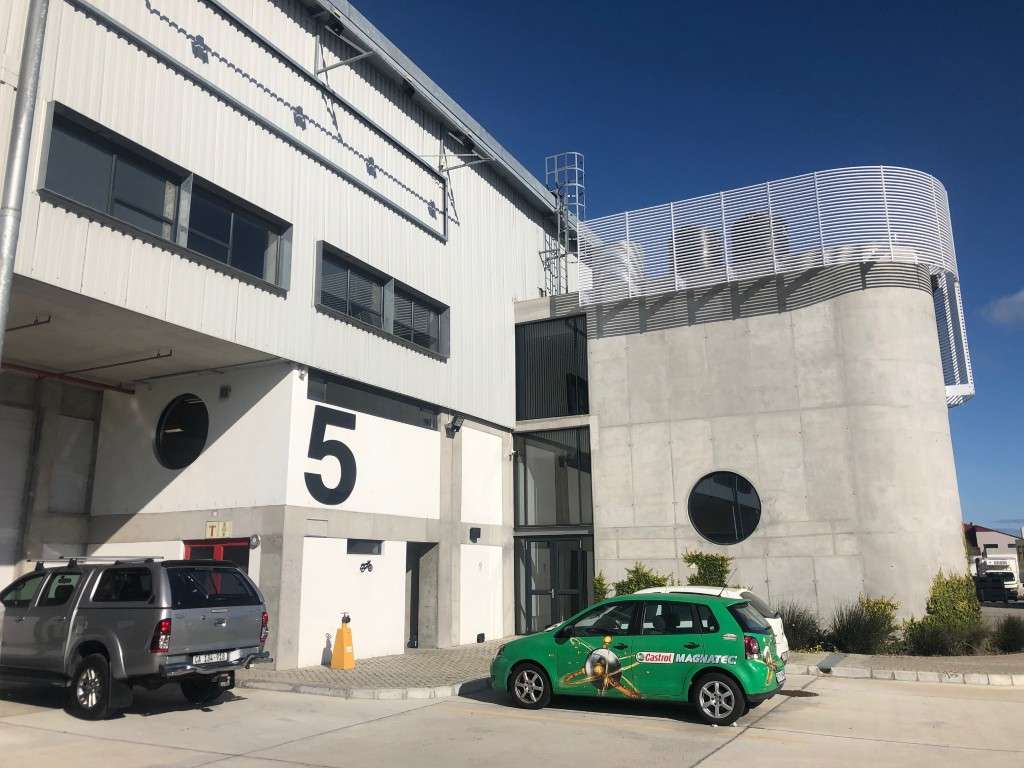 300m² Office For Rent in Airport Industria 2 Airport Industria