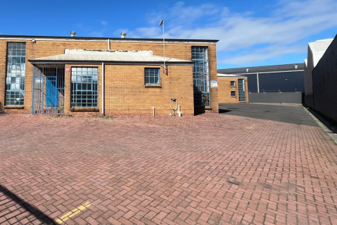259m² Warehouse For Rent in Airport Industria 2 Airport Industria
